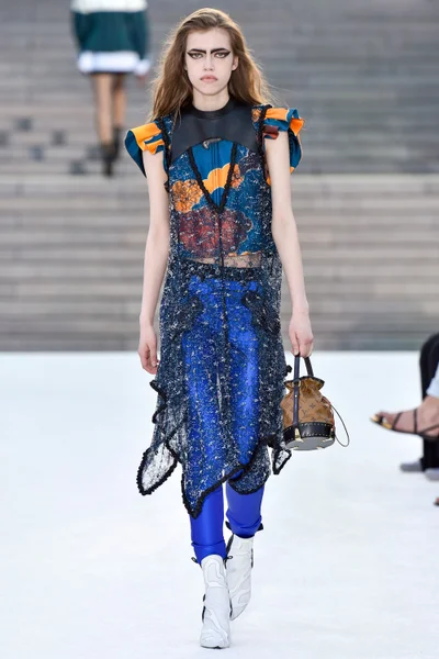 Look 54